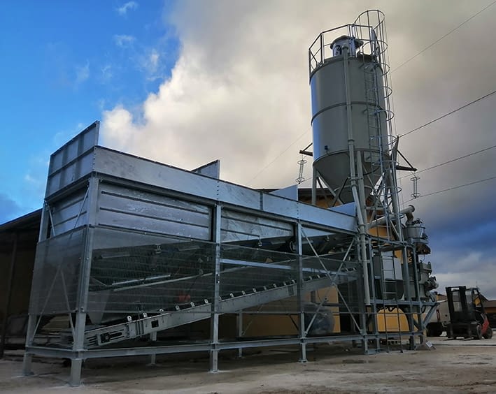 Mobile plants Concrete mixing plants of high technological value